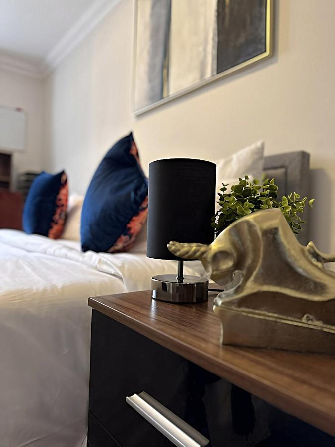 Spacious 3 Bed, 2 Bath In The Heart Of Shoreditch Londra Dış mekan fotoğraf